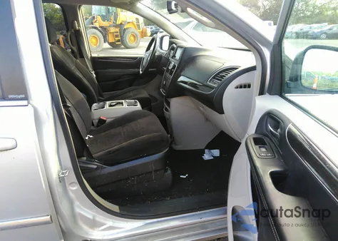 2011 Chrysler Town & Country Touring из США, поврежденный, VIN 2A4RR5DG2BR719996